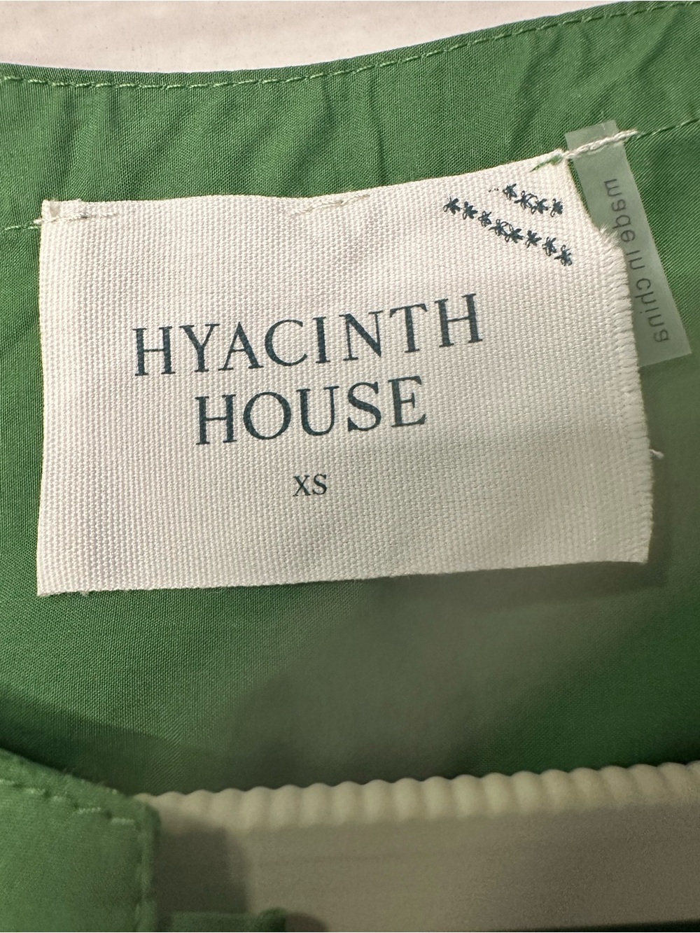 Hyacinth House Green Eyelet Peplum Puff-Sleeve Blouse - Picture 4 of 5